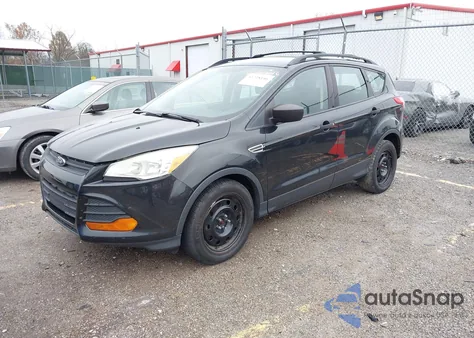 2015 Ford Escape S z USA, uszkodzony, nr VIN 1FMCU0F72FUA06935
